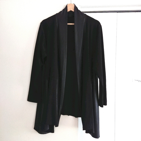 Marzia Ceneda Jackets & Blazers - 💖2/$35💖 Marzia Ceneda Black Duster With Faux Leather Panel & Trim